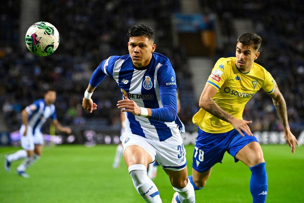 Soi kèo Estoril vs Porto ngày 10/1